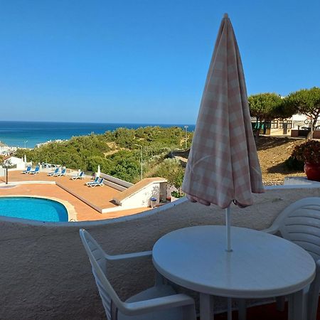 Apartamentos Salema Praia Club المظهر الخارجي الصورة
