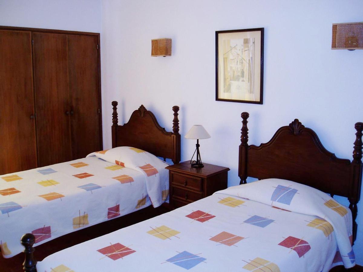 Apartamentos Salema Praia Club المظهر الخارجي الصورة